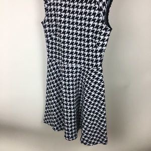 H&M dress black and white size (S)